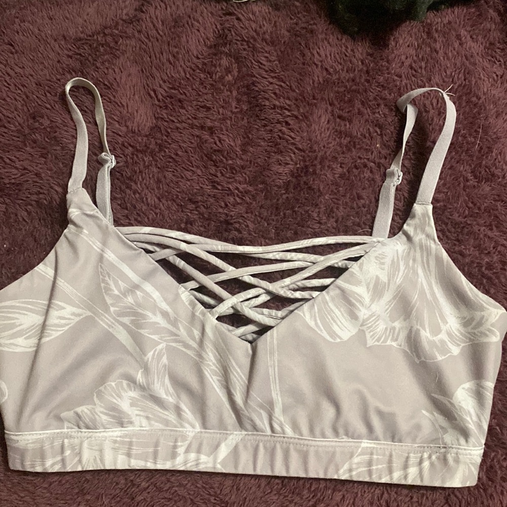 Fabletics sports bra light grey with flower design